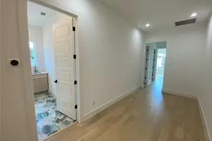 805 S Glasgow, Dallas, TX 75223 - Photo 10