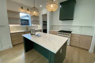 805 S Glasgow, Dallas, TX 75223 - Photo 4