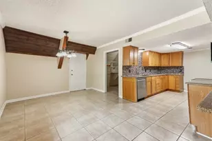 205 Roaring Springs Dr, DeSoto, TX 75115 - Photo 6