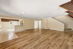 205 Roaring Springs Dr, DeSoto, TX 75115 - Photo 4