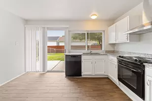 3709 Red Oak Dr, Garland, TX 75043 - Photo 18