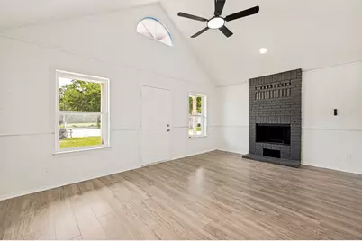 1221 Hilburn Court, Irving, TX 75060 - Photo 6