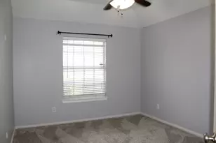 1070 Hillwood Dr, Saginaw, TX 76179 - Photo 12