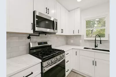 429 Harmon Road, Hurst, TX 76053 - Photo 6