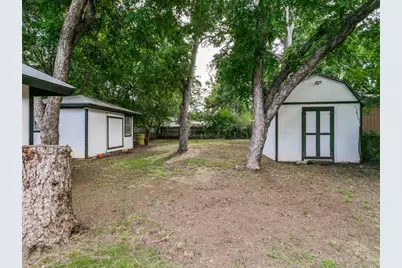 429 Harmon Road, Hurst, TX 76053 - Photo 16