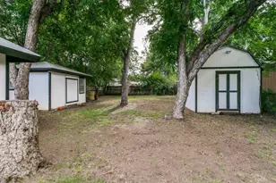 429 Harmon Rd, Hurst, TX 76053 - Photo 16