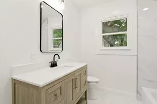 429 Harmon Rd, Hurst, TX 76053 - Photo 14