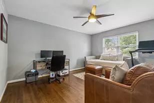9815 Windledge Dr, Dallas, TX 75238 - Photo 30