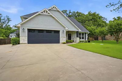 215 Pueblo Drive, Lake Kiowa, TX 76240 - Photo 6