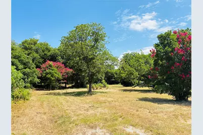 52 Spring Creek Circle, Grand Prairie, TX 75054 - Photo 2