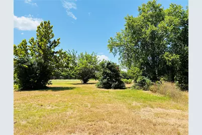 52 Spring Creek Circle, Grand Prairie, TX 75054 - Photo 4