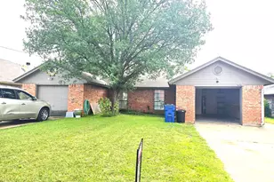 1007 Mitchell Ln, Burleson, TX 76028 - Photo 1