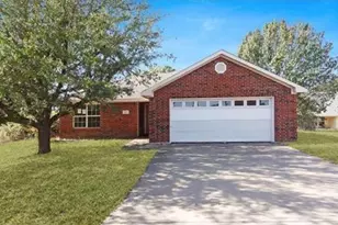307 Coral Reef St, Gun Barrel City, TX 75156 - Photo 1
