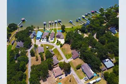 307 Coral Reef Street, Gun Barrel City, TX 75156 - Photo 2