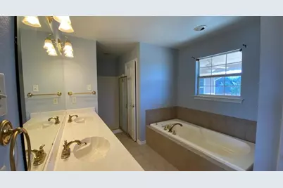 307 Coral Reef Street, Gun Barrel City, TX 75156 - Photo 6