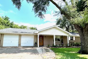 307 E 5th St, Kaufman, TX 75142 - Photo 1