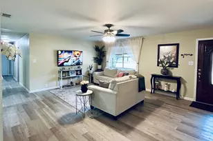 307 E 5th St, Kaufman, TX 75142 - Photo 6
