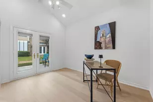 201 Cimarron Trail, Irving, TX 75063 - Photo 14