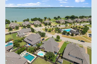 9902 Clubhouse Circle, Rowlett, TX 75089 - Photo 38