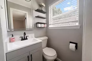 2227 Cambridge Dr, Irving, TX 75061 - Photo 8