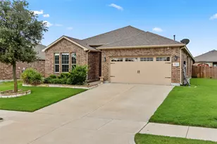 2615 Sunburst Dr, Glenn Heights, TX 75154 - Photo 2