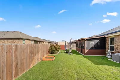 2615 Sunburst Drive, Glenn Heights, TX 75154 - Photo 32