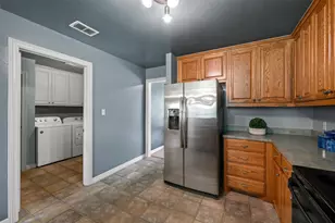 3301 Sycamore Dr, Flower Mound, TX 75028 - Photo 10