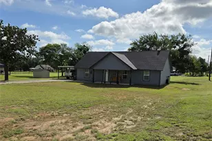 195 Brown Ln, Poolville, TX 76487 - Photo 2