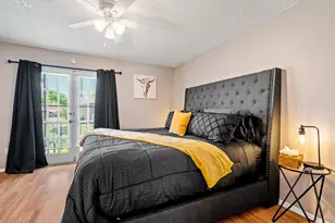 14 W Townhouse Ln, Grand Prairie, TX 75052 - Photo 10