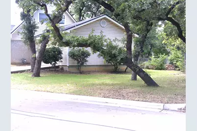 4509 Burke Road, Fort Worth, TX 76119 - Photo 4