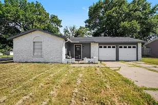 1608 Natches Dr, Arlington, TX 76014 - Photo 2