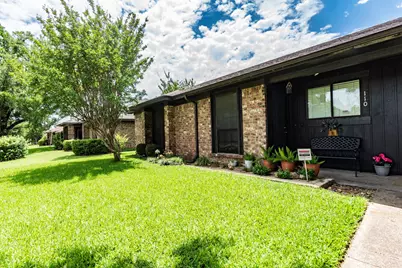 110 E Amberway Lane, Garland, TX 75040 - Photo 2