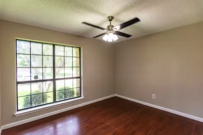 110 E Amberway Lane, Garland, TX 75040 - Photo 12