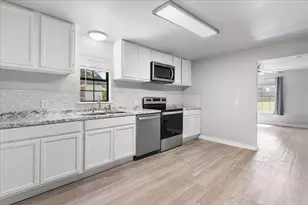 1311 S Clements St, Gainesville, TX 76240 - Photo 8