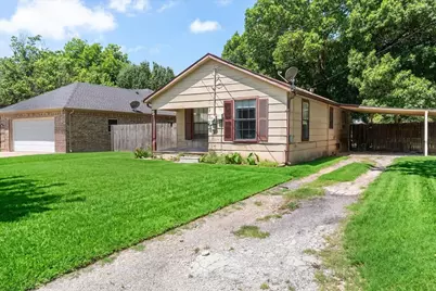 1311 S Clements Street, Gainesville, TX 76240 - Photo 4