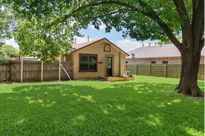 1311 S Clements Street, Gainesville, TX 76240 - Photo 20