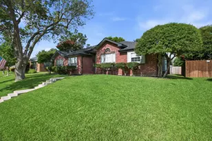 2074 Briarcliff Rd, Lewisville, TX 75067 - Photo 2