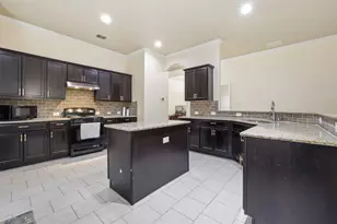 11800 Hamptonbrook Dr, McKinney, TX 75071 - Photo 4