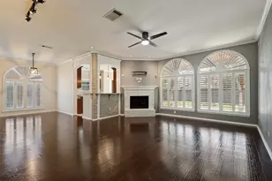 10113 Carano Ct, Irving, TX 75063 - Photo 4