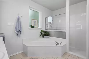 3236 Golden Oaks Cir, Granbury, TX 76049 - Photo 26