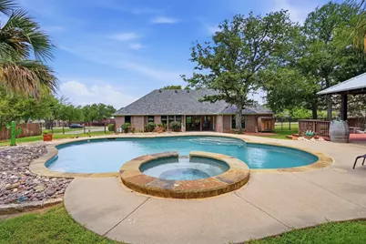 3236 Golden Oaks Circle, Granbury, TX 76049 - Photo 30