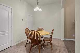 8712 Iron Horse Dr, Irving, TX 75063 - Photo 8