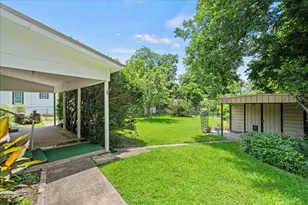 706 S Santa Fe St, Wolfe City, TX 75496 - Photo 26