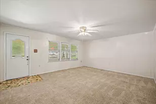 706 S Santa Fe St, Wolfe City, TX 75496 - Photo 4