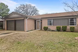 701 Idlewilde Dr, Lewisville, TX 75067 - Photo 1
