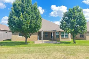 9204 Parkview Cir, Tolar, TX 76476 - Photo 2