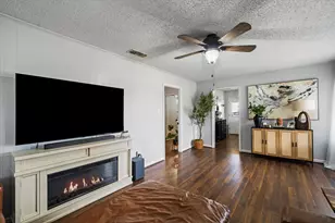 151 W College St, Canton, TX 75103 - Photo 4