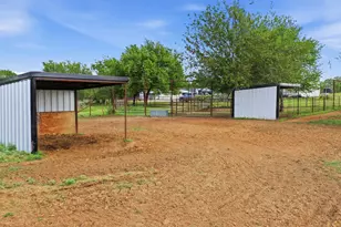 187 Co Rd 4195, Decatur, TX 76234 - Photo 32