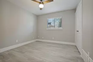 7334 Oakmore Dr, Dallas, TX 75249 - Photo 14
