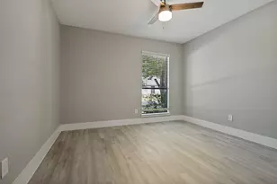 7334 Oakmore Dr, Dallas, TX 75249 - Photo 10